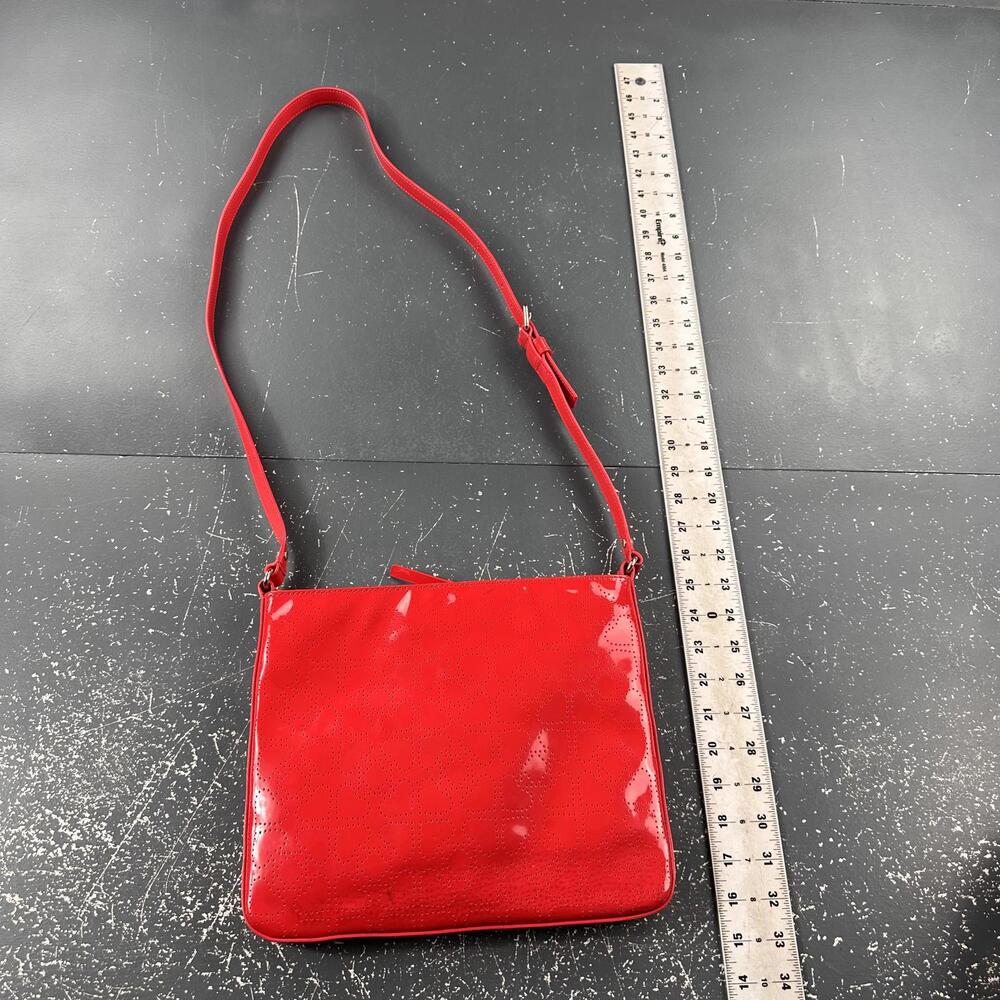Kate Spade Darby Metro Slim Swing Crossbody Bag Perforated Heart EUC Clean Nice - Picture 8 of 12